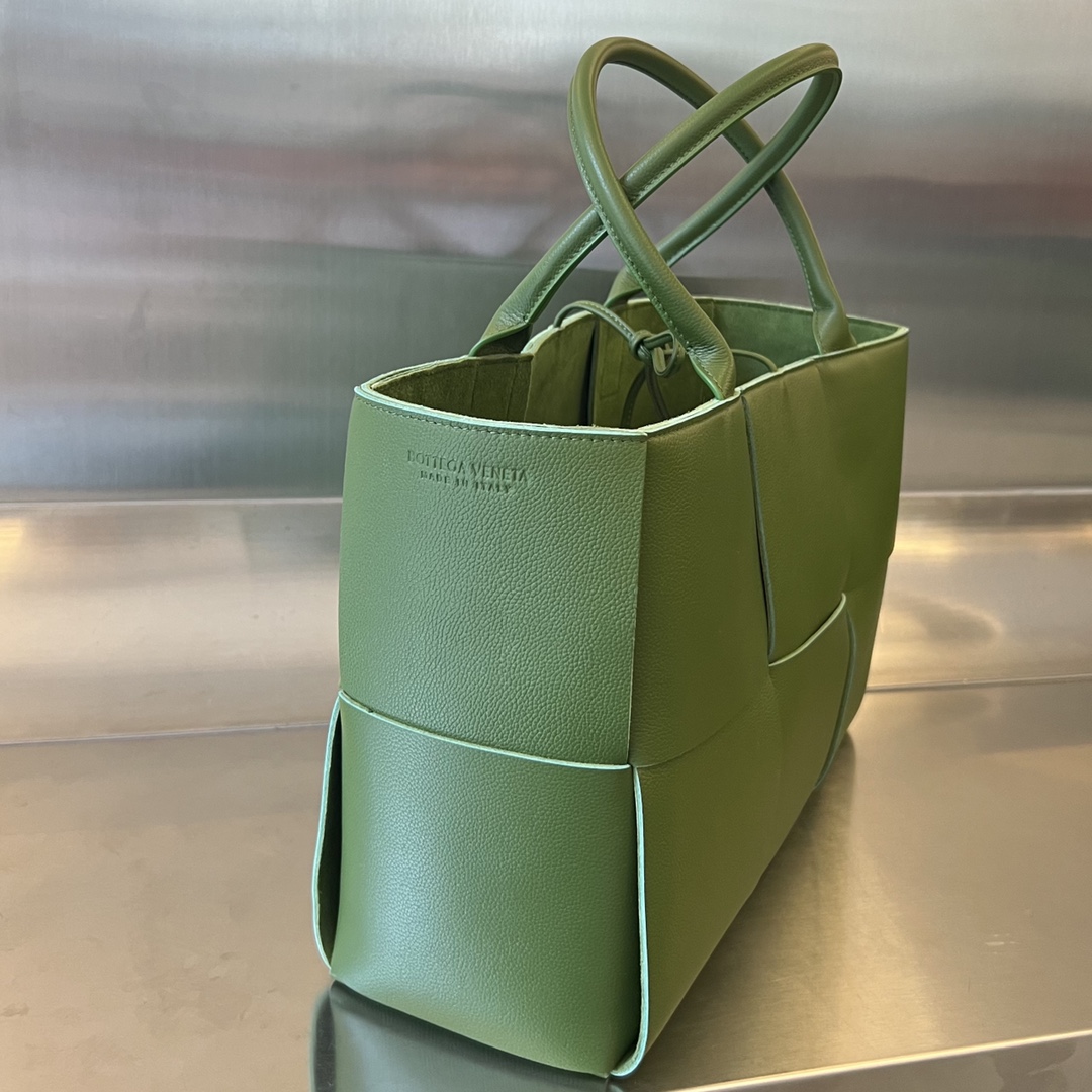 modal image 5