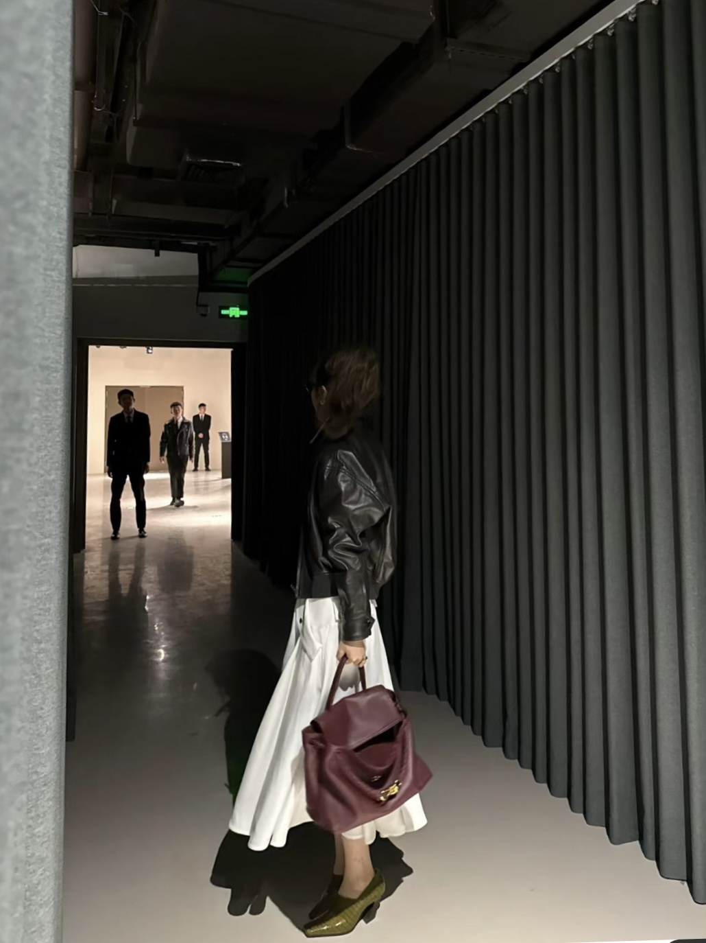 modal image 7