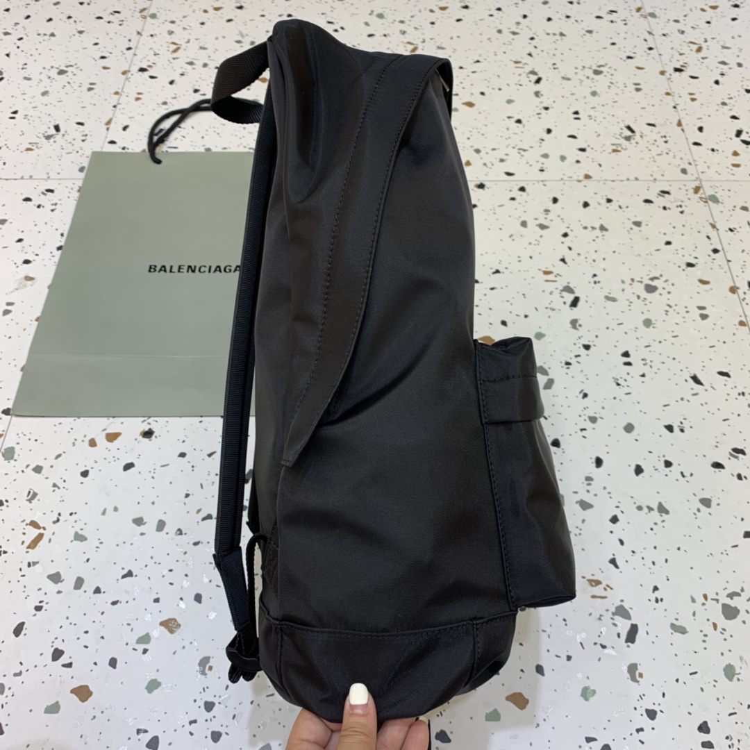 modal image 5