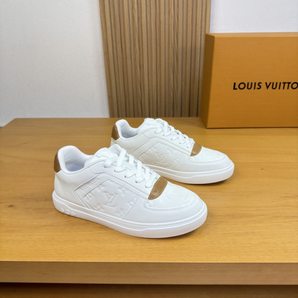 LV 스니커즈