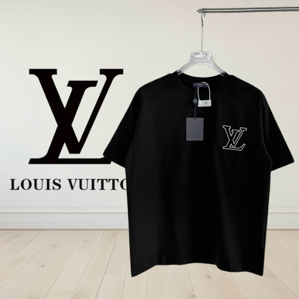 LV 자수 라운드넥 반팔 티셔츠