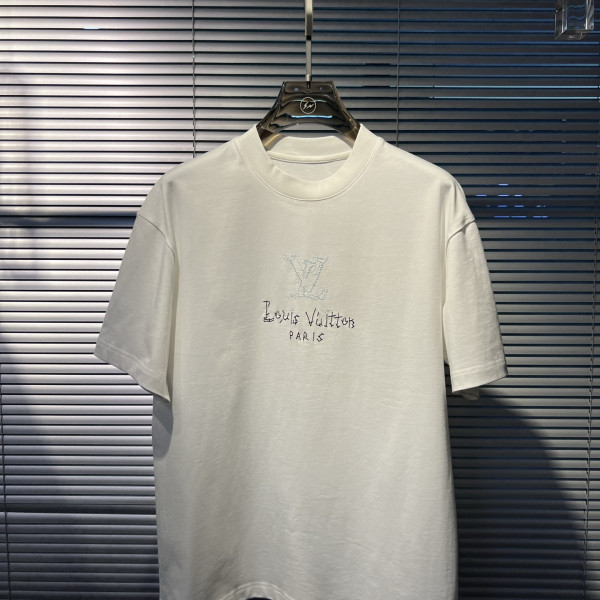 LV 자수 라운드넥 반팔 티셔츠