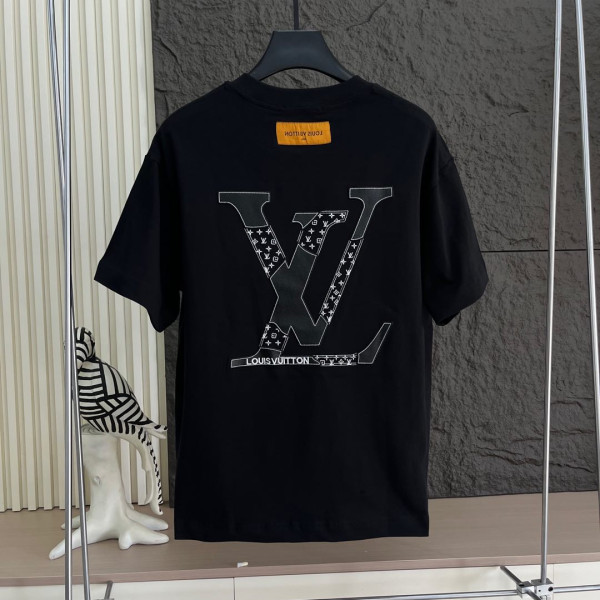 LV 로고 반팔 라운드넥