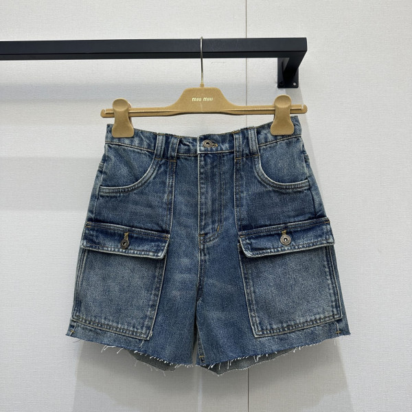 미우미우 청 반바지 