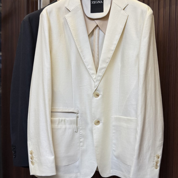 봄 시즌 린넨 소재 수트