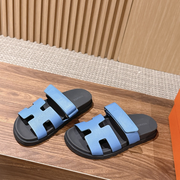 클래식 H 샌들