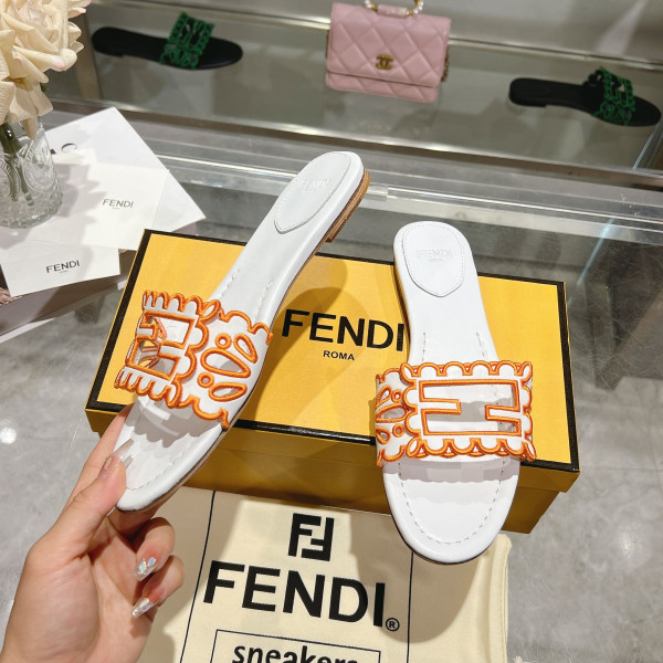 자수 레이스 스트랩 슬라이드 샌들