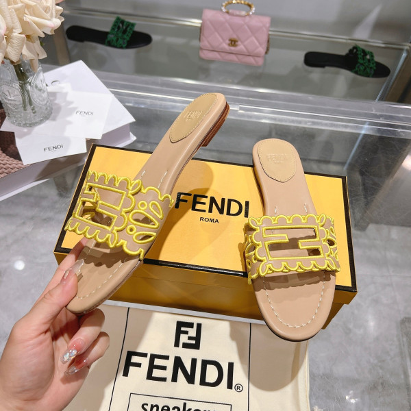 자수 레이스 스트랩 슬라이드 샌들