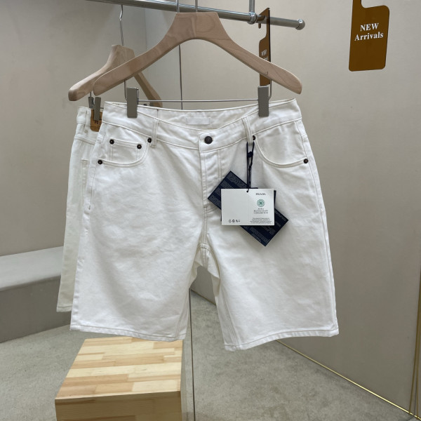 화이트 데님 버뮤다 반바지