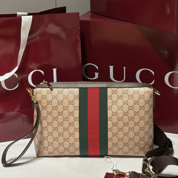 구찌 수프림 캔버스 클러치