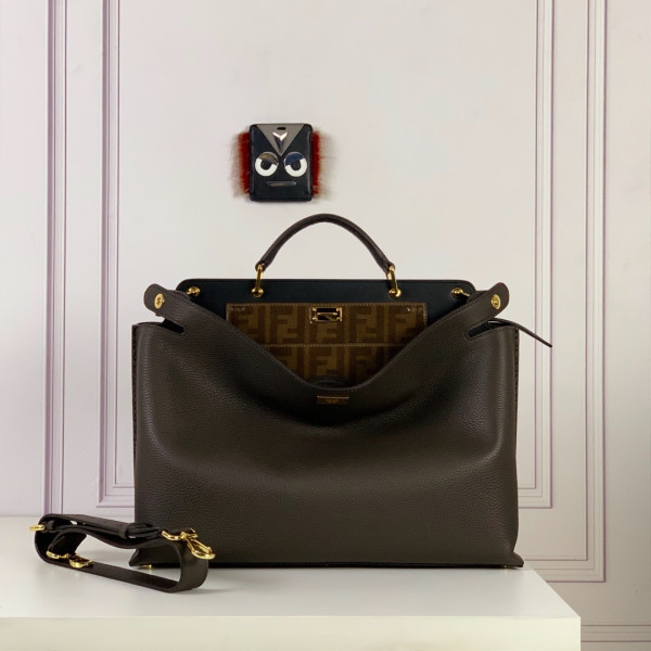 피카부 아이코닉 에센셜